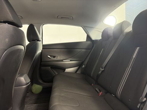 Certified 2022 Hyundai Elantra SEL FWD image 10