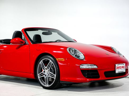 Used 2012 Porsche 911 Carrera S image 38