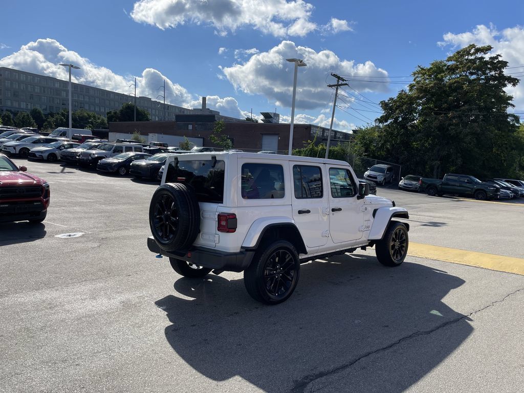 Certified 2024 Jeep Wrangler Unlimited Sahara AWD/4WD image 8