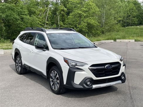 Certified 2023 Subaru Outback Limited AWD/4WD image 7