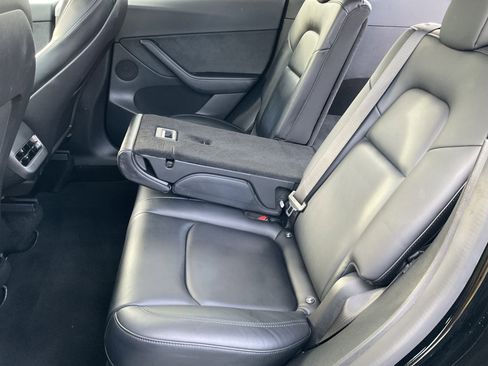 Used 2022 Tesla Model Y Performance image 39