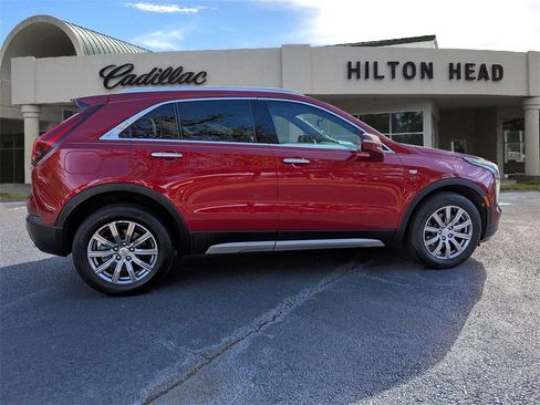 Certified 2022 Cadillac XT4 Premium Luxury w/ Enhanced Visibility Package image 7