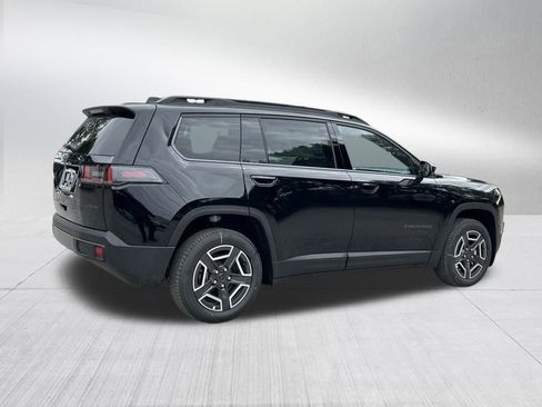New 2026 Jeep Cherokee Laredo image 5
