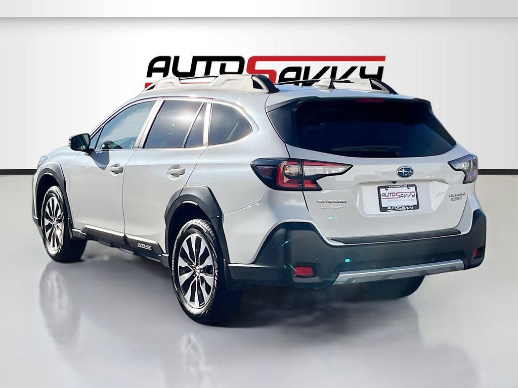 Used 2025 Subaru Outback Limited w/ Popular Package #2 AWD/4WD image 5