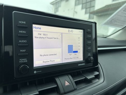 Certified 2022 Toyota RAV4 LE image 21