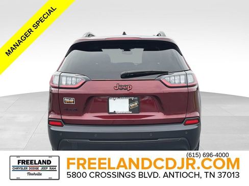 Used 2021 Jeep Cherokee Latitude Plus AWD/4WD image 4