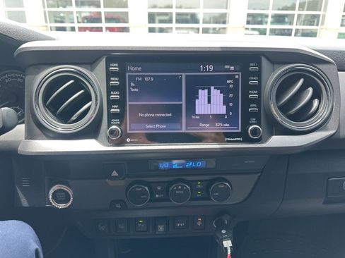 Used 2022 Toyota Tacoma TRD Sport w/ Technology Package RWD image 11