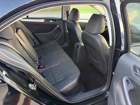 Used 2012 Volkswagen Jetta TDI image 18