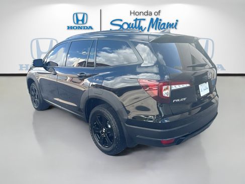 Certified 2022 Honda Pilot TrailSport image 5