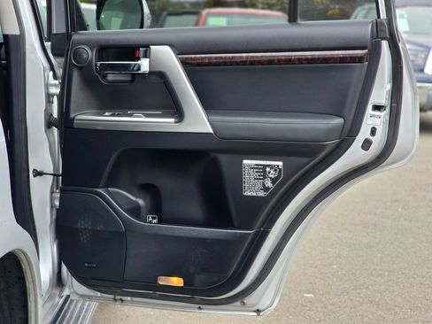 Used 2013 Toyota Land Cruiser AWD/4WD image 37