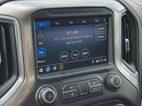 Used 2019 Chevrolet Silverado 1500 LT Trail Boss w/ Convenience Package AWD/4WD image 5