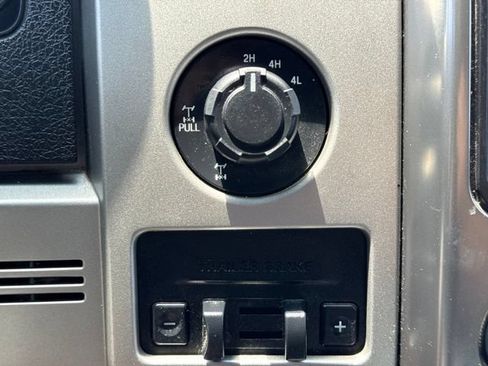 Used 2014 Ford F150 FX4 w/ Equipment Group 402A Luxury AWD/4WD image 23