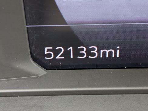 Used 2022 Chevrolet Bolt EUV Premier w/ Launch Edition FWD image 25