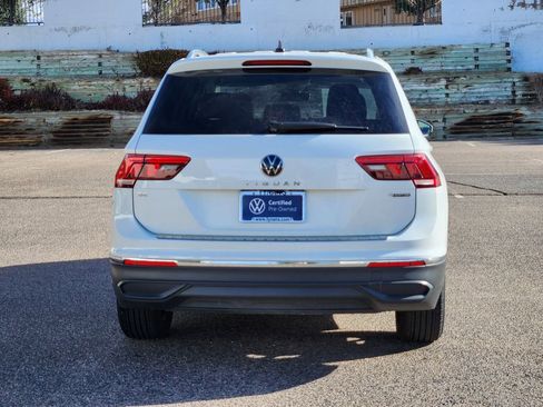 Certified 2024 Volkswagen Tiguan SE image 4