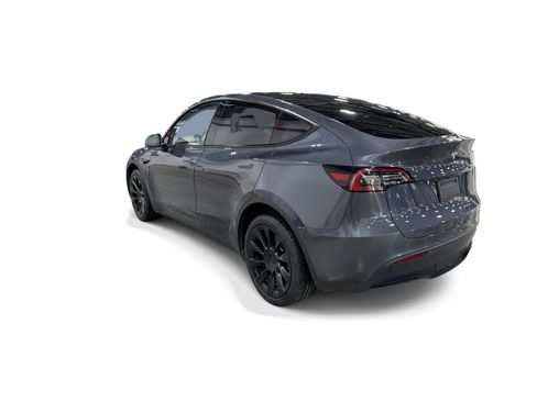 Certified 2023 Tesla Model Y Long Range AWD/4WD image 4
