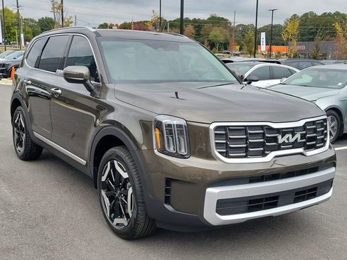 New 2025 Kia Telluride S image 3