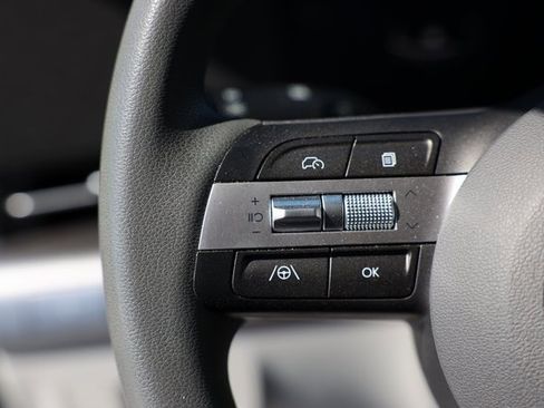 Used 2024 Hyundai Kona SE image 16