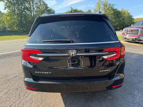 Used 2023 Honda Odyssey Sport image 6