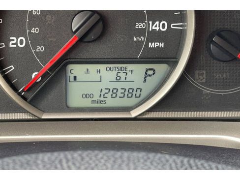 Used 2013 Toyota RAV4 LE FWD image 36