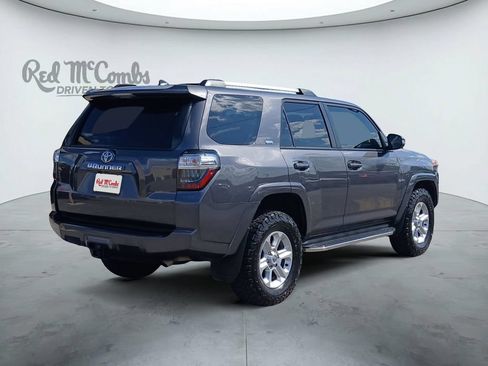 Used 2022 Toyota 4Runner SR5 Premium w/ Moonroof Package AWD/4WD image 9
