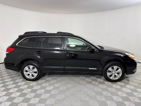 Used 2010 Subaru Outback 2.5i Premium image 4