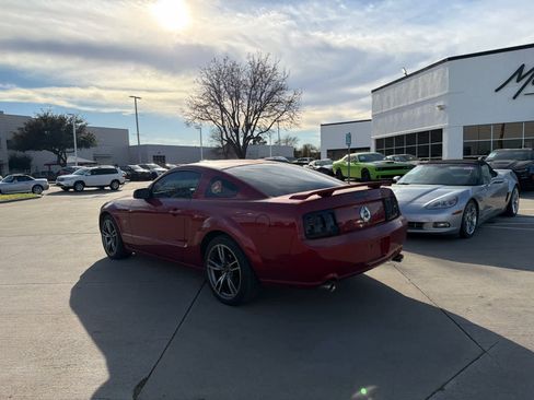 Used 2006 Ford Mustang GT Premium image 2