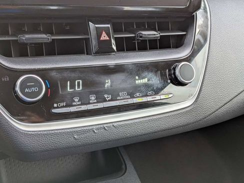 Used 2023 Toyota Corolla LE FWD image 18
