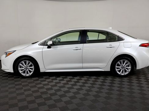 Used 2023 Toyota Corolla XLE image 13
