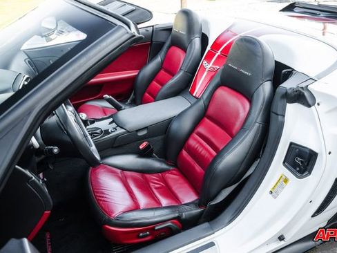 Used 2010 Chevrolet Corvette Grand Sport w/ Preferred Equipment Group image 5