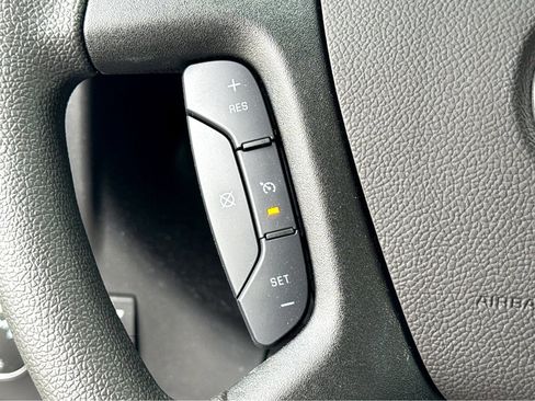 New 2025 GMC Savana 3500 LS image 17