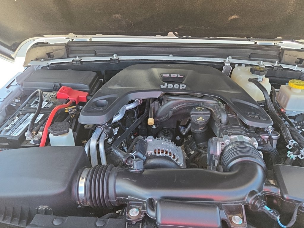 Used 2020 Jeep Gladiator Overland AWD/4WD image 40
