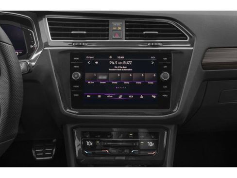 Used 2022 Volkswagen Tiguan SEL R-Line AWD/4WD image 10
