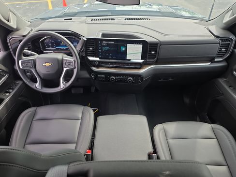 Used 2025 Chevrolet Silverado 2500 LT AWD/4WD image 11