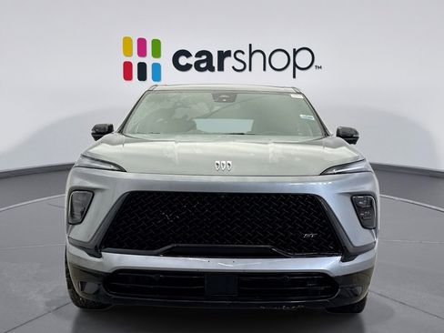 Used 2025 Buick Enclave Sport Touring image 8