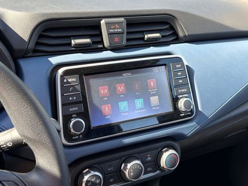 Used 2025 Nissan Versa SV FWD image 20