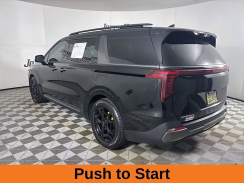 Used 2025 Kia Carnival SX Prestige image 7