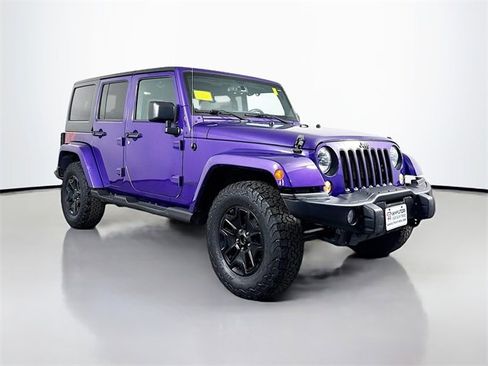 Used 2016 Jeep Wrangler Unlimited Sahara image 10