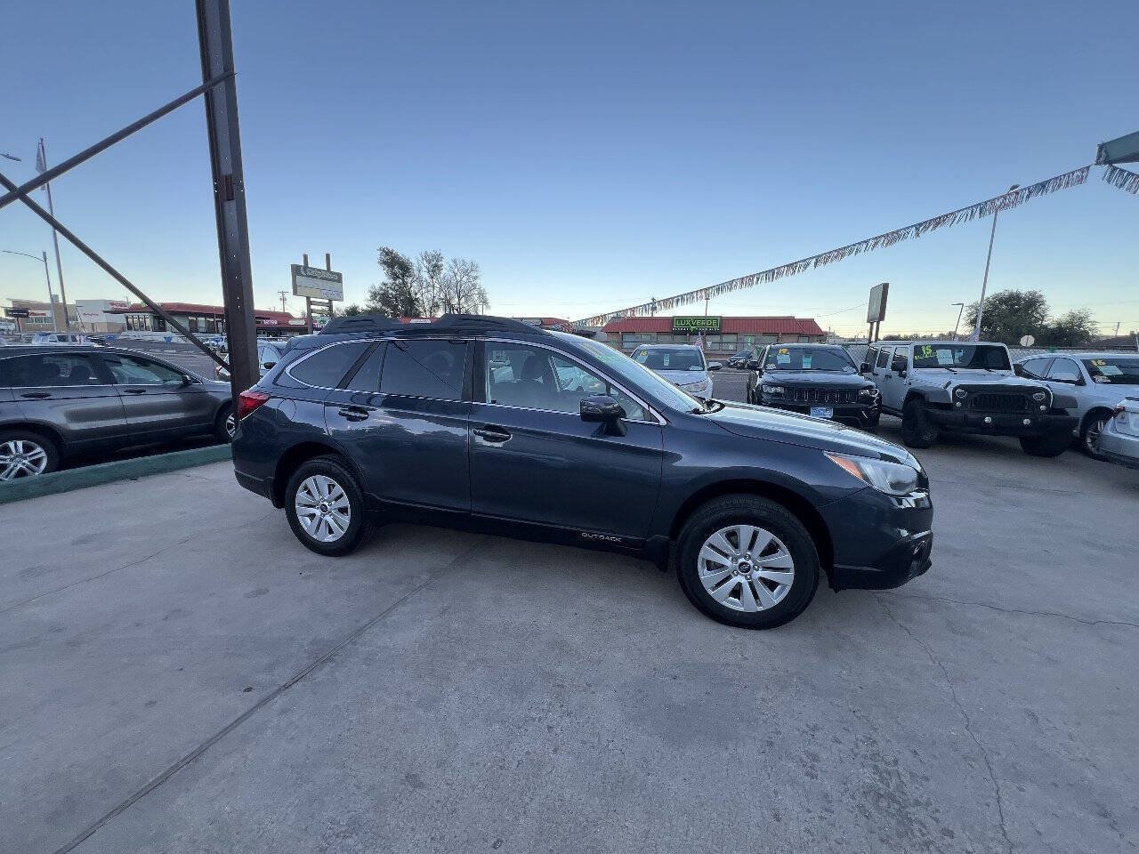 Used 2017 Subaru Outback 2.5i Premium AWD/4WD image 16