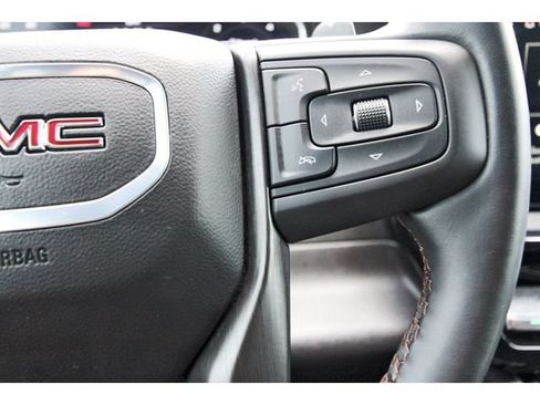 Used 2024 GMC Sierra 1500 AT4 w/ Technology Package AWD/4WD image 16