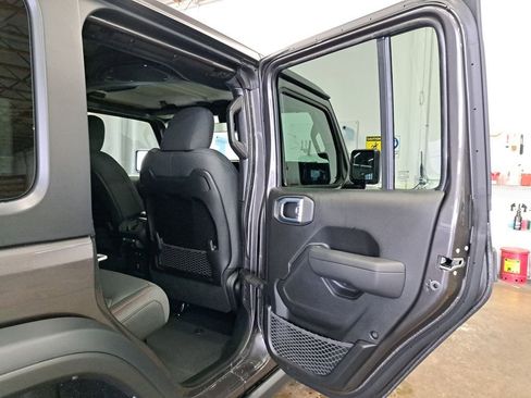 New 2026 Jeep Wrangler Unlimited Rubicon w/ Technology Group image 14