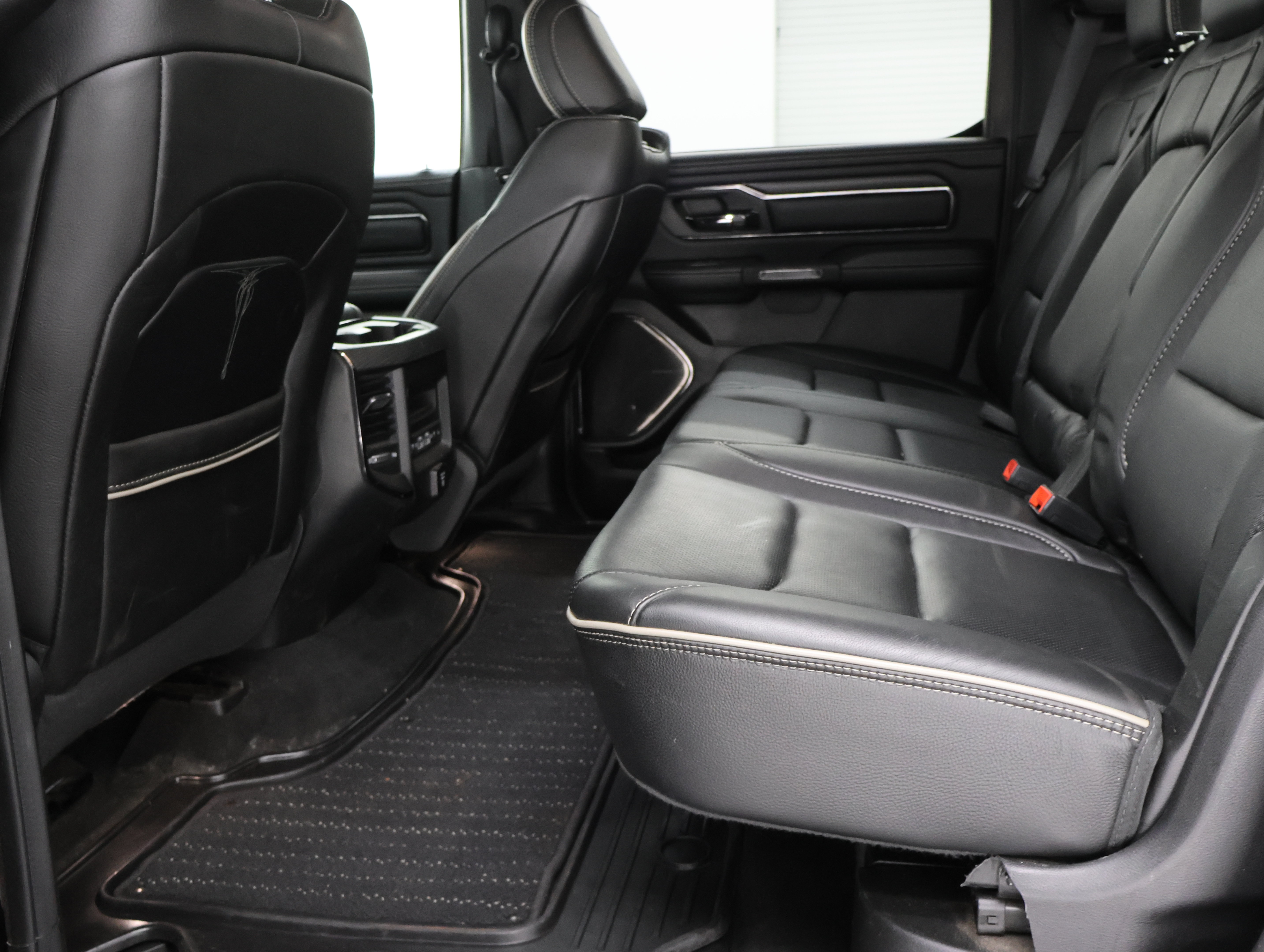 Used 2022 RAM 1500 Limited AWD/4WD image 39