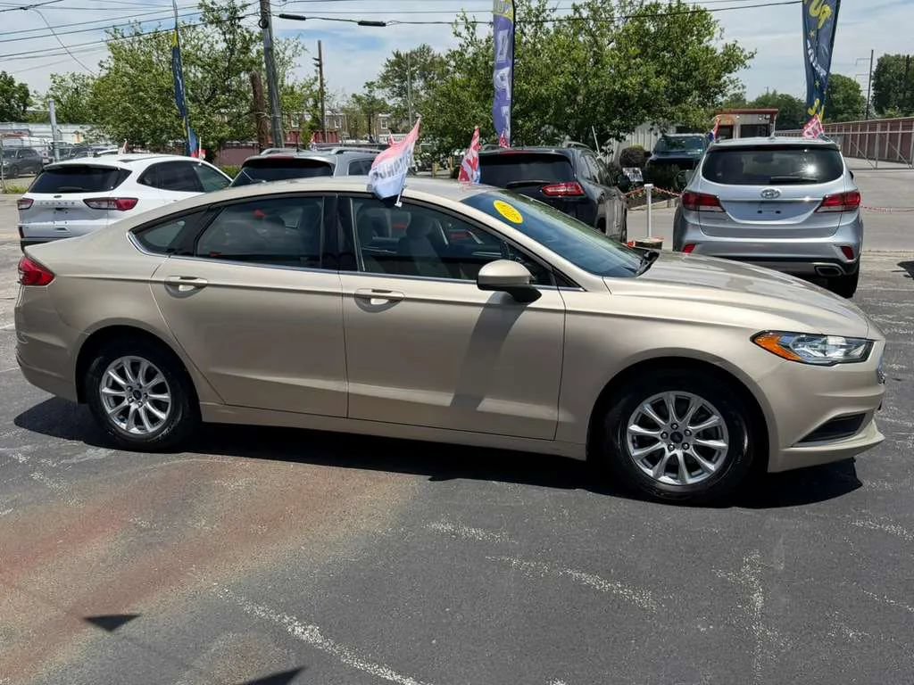 Used 2018 Ford Fusion S FWD image 4