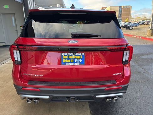 Used 2025 Ford Explorer Platinum AWD/4WD image 6
