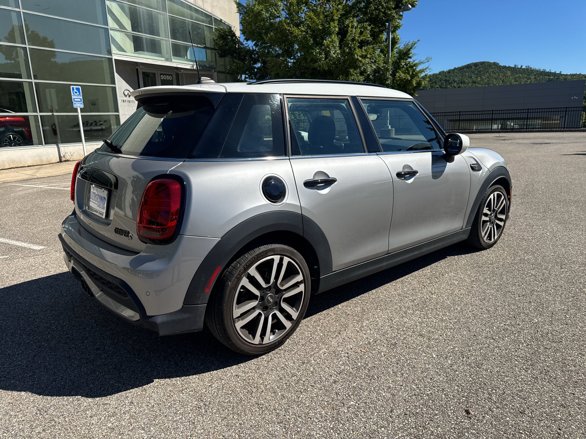 Used 2024 MINI Cooper S FWD image 8