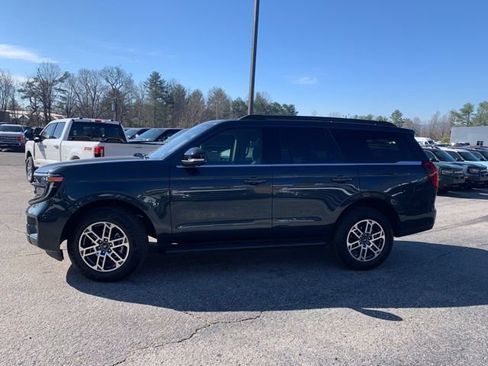 New 2025 Ford Expedition Active image 5