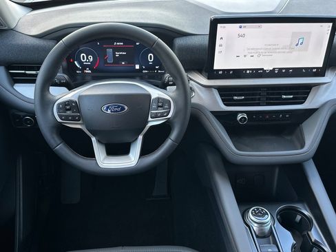 New 2026 Ford Explorer Active w/ Active Comfort Package RWD image 13