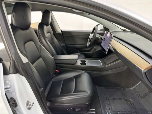 Used 2021 Tesla Model 3 Standard Range Plus image 16