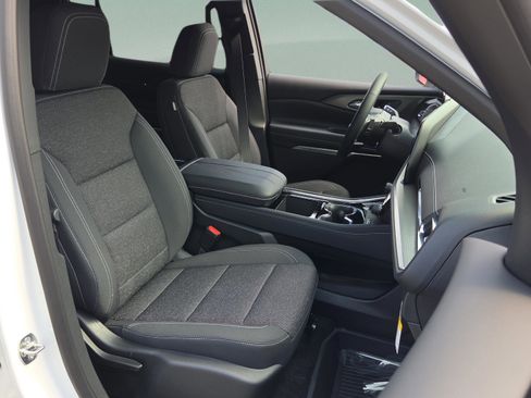 New 2026 Chevrolet Traverse LT w/ Midnight/Sport Edition FWD image 15