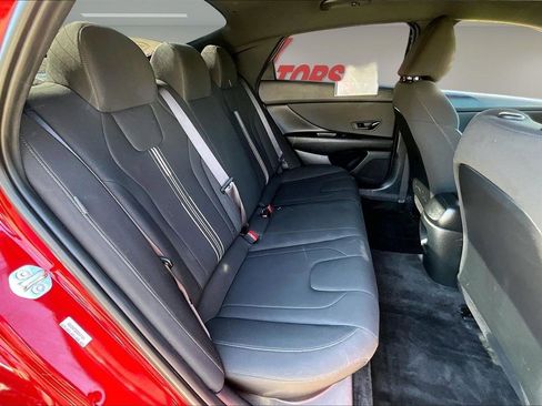 Used 2025 Hyundai Elantra Sport FWD image 27