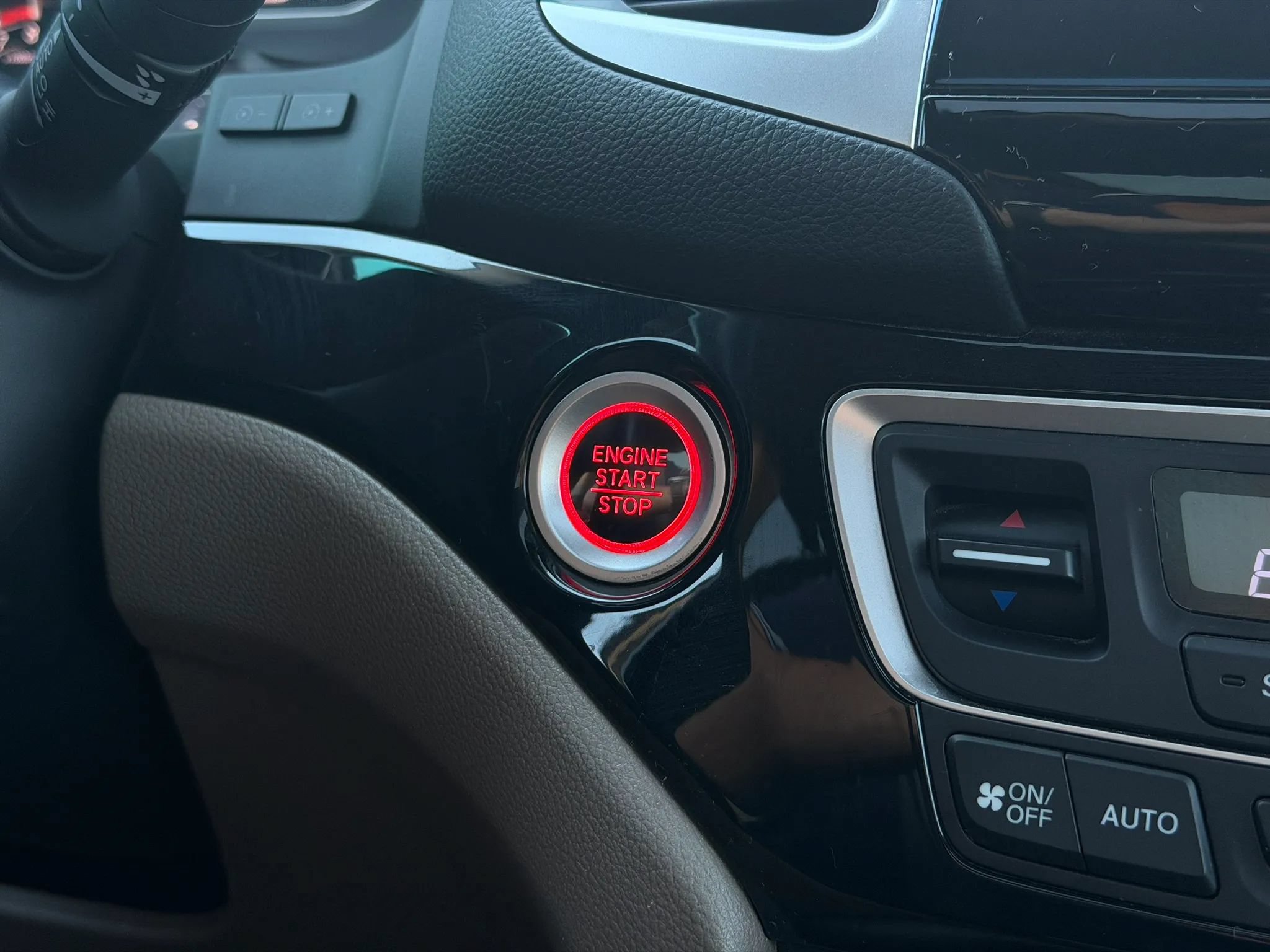 Used 2016 Honda Pilot Elite image 37